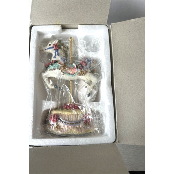 Musical Carousel Horse Heritage House County Fair Collection-Plays Yesterday-NEW - Picture 2 of 8